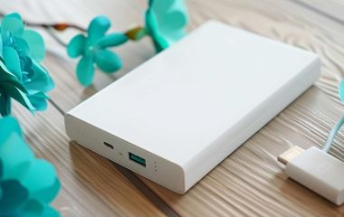 Купить Xiaomi Power Bank 10000mAh и Mi Power Bank 10000: цены и обзоры