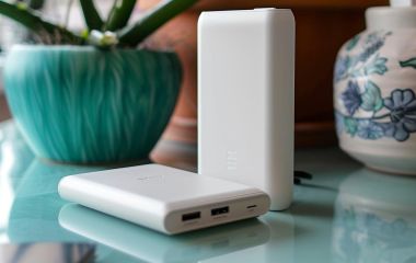 Mi com power bank и xiaomi mi power bank youth edition - обзор и особенности