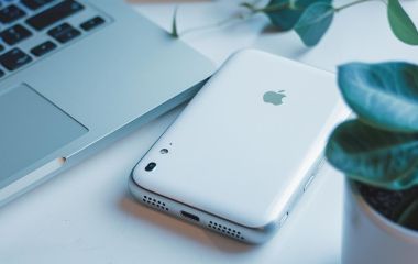Повербанк Apple