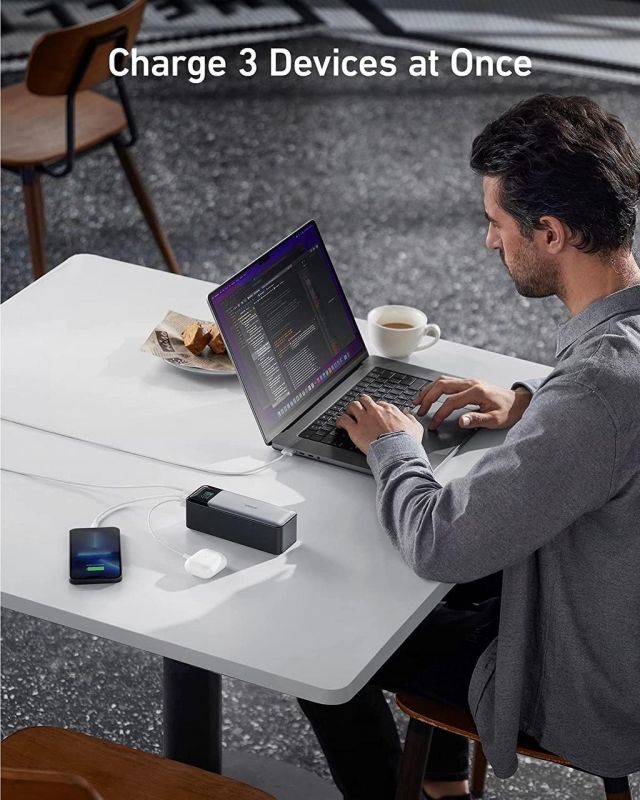 Anker 737 (PowerCore 24K) 24000 mAh, потужністю 140 Вт, Black