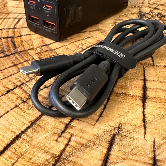 Baseus 100w GaN3 Pro 2 type C 2 USB + кабель type c 100w чорний колір